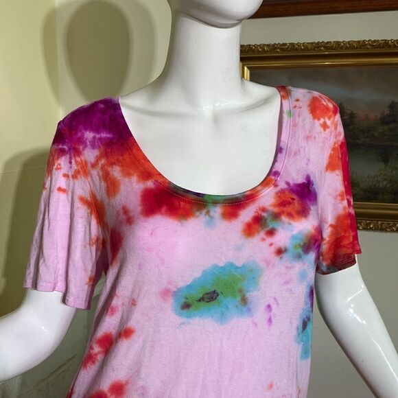 Babaton Ultra Soft Tie Dye Short Sleeve T-Shirt - Picture 8 of 14